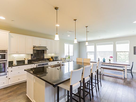 4th image of 1519 Avila Ln