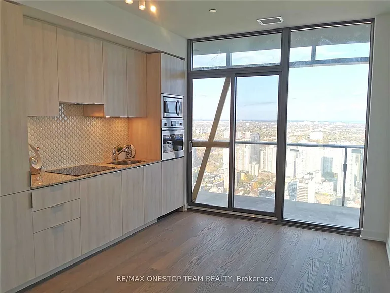 11 Wellesley St W #6013 — Photo 9