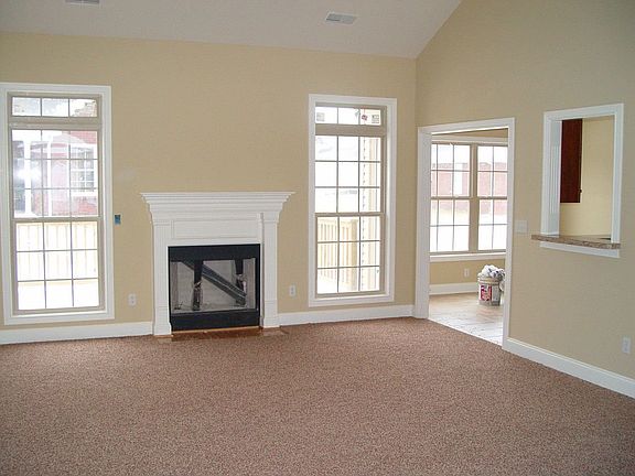3rd image of 3008 Colonial Ct