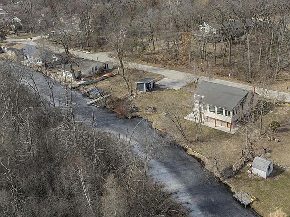 4th image of W1271 Beach ROAD