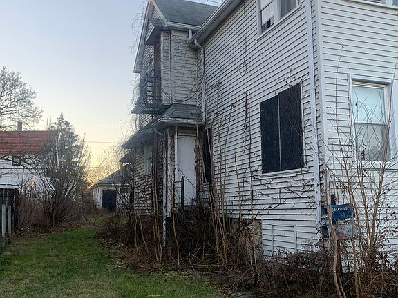 4th image of 1336 Park Ave