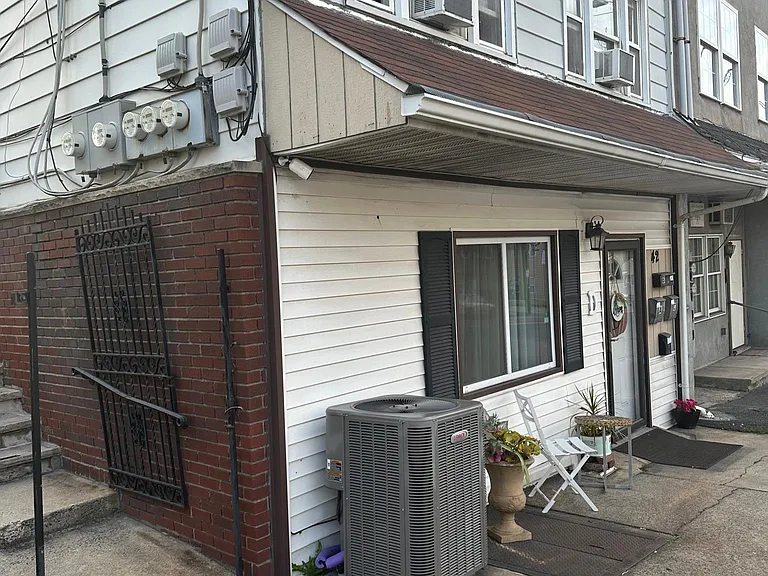 42 N Lehigh Ave — Photo 24