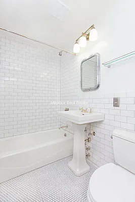 Rented by Mirador Real Estate | media 7