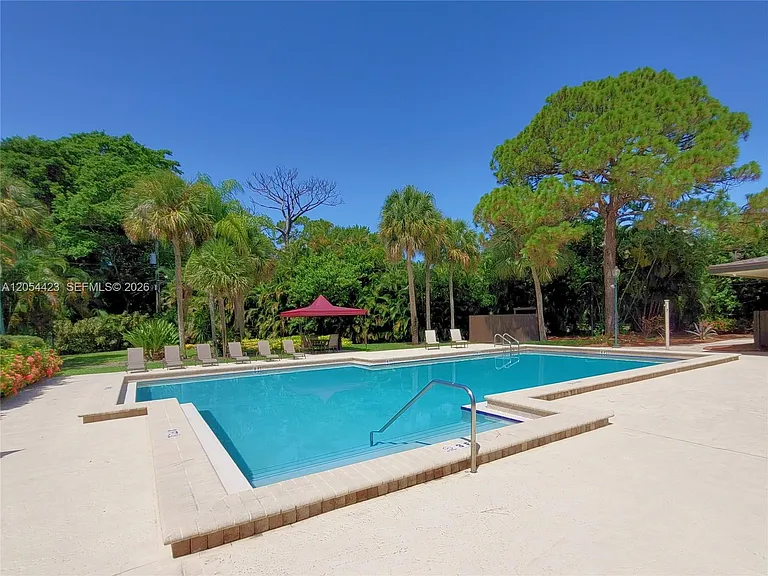 7523 Greenlake Way #C — Photo 36