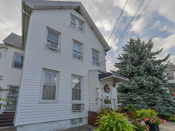 3rd image of 9418 132nd St