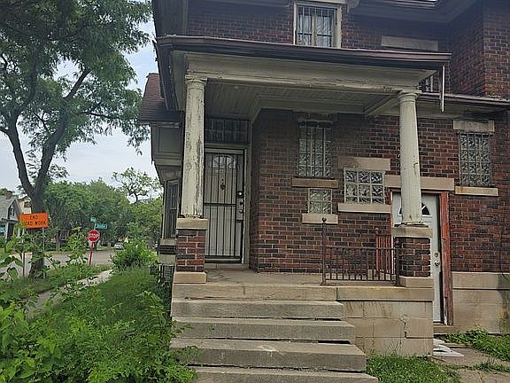 3rd image of 7443 Dexter Ave