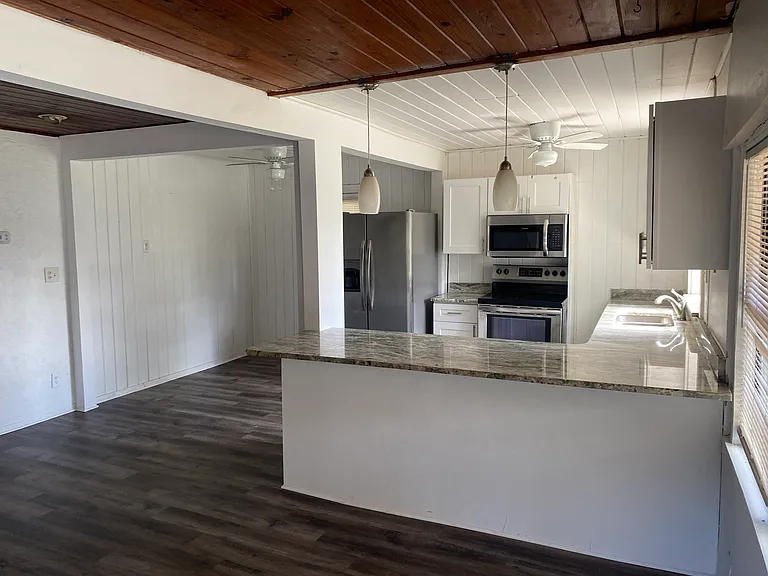 7008 N Dakota Ave — Photo 1