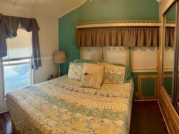 2nd image of 698 E Clam Cir