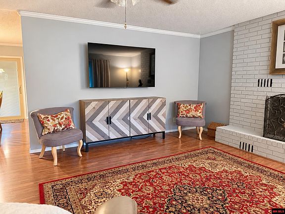 5th image of 1718 Honeysuckle St
