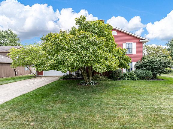 3rd image of 1520 Brookfield Ln