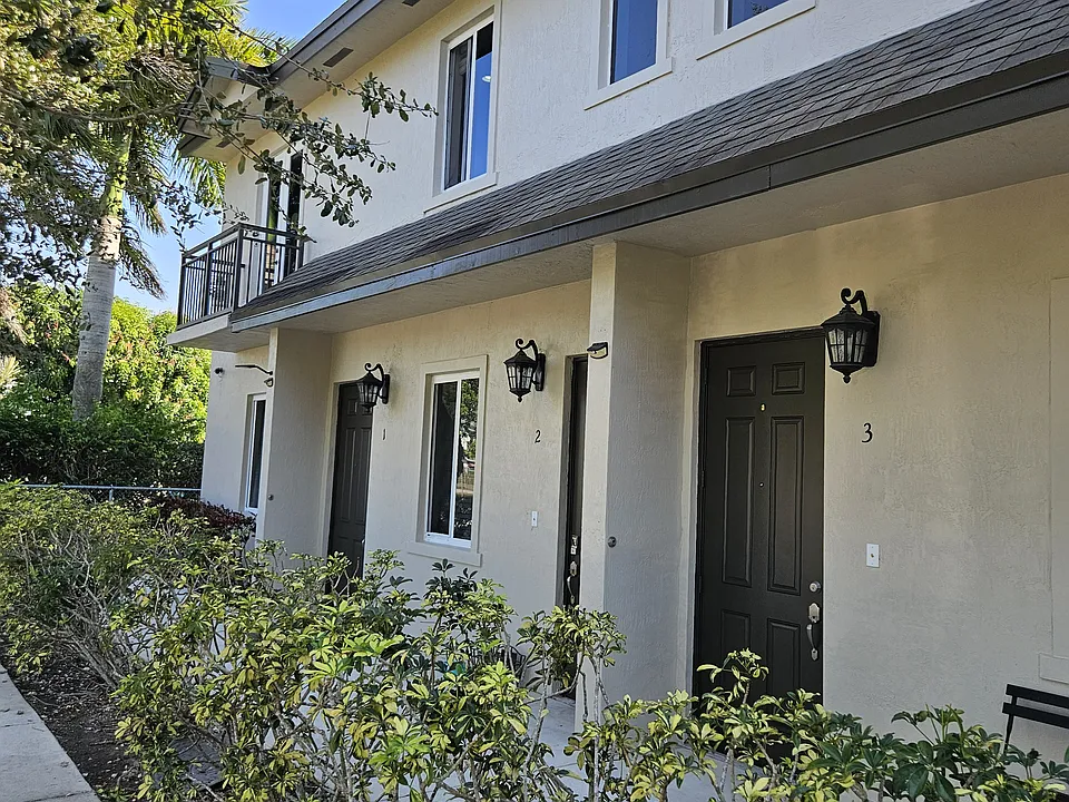 Front View Walking Area