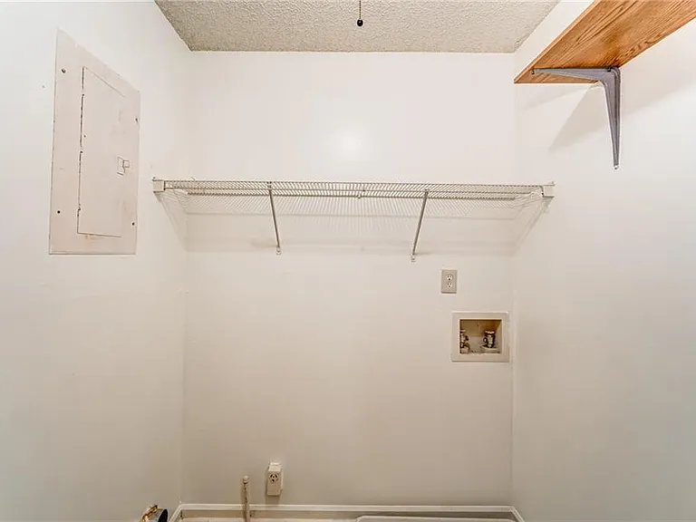 4355 E Paulding Dr #B — Photo 16
