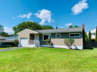 2210 Allwood Dr, Bethlehem, PA 18018