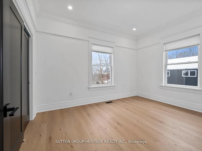 852 Simcoe St N #3 — Photo 2