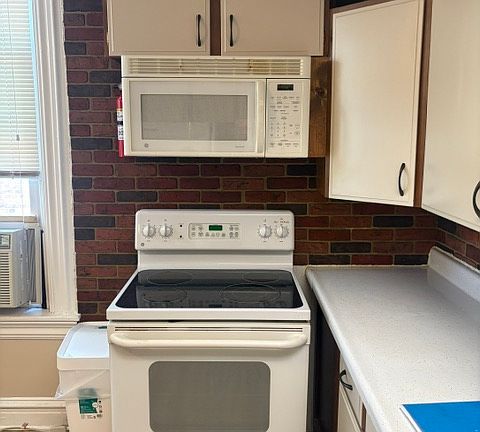 2nd image of 412 Chestnut St Suite 200