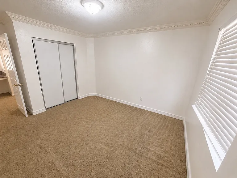 8685 Orchard Park Dr — Photo 12