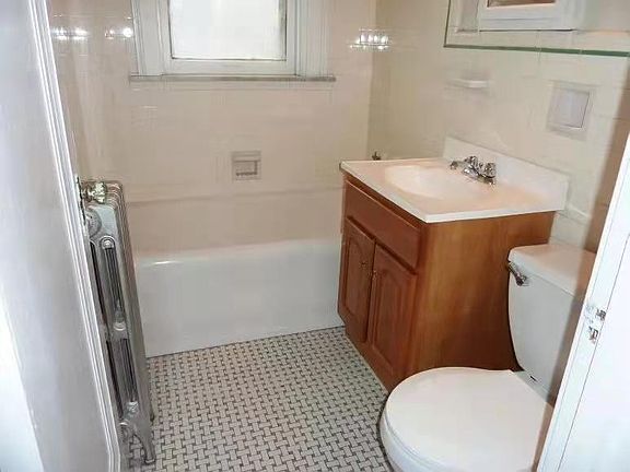 5th image of 6416 Oakland Ave #306