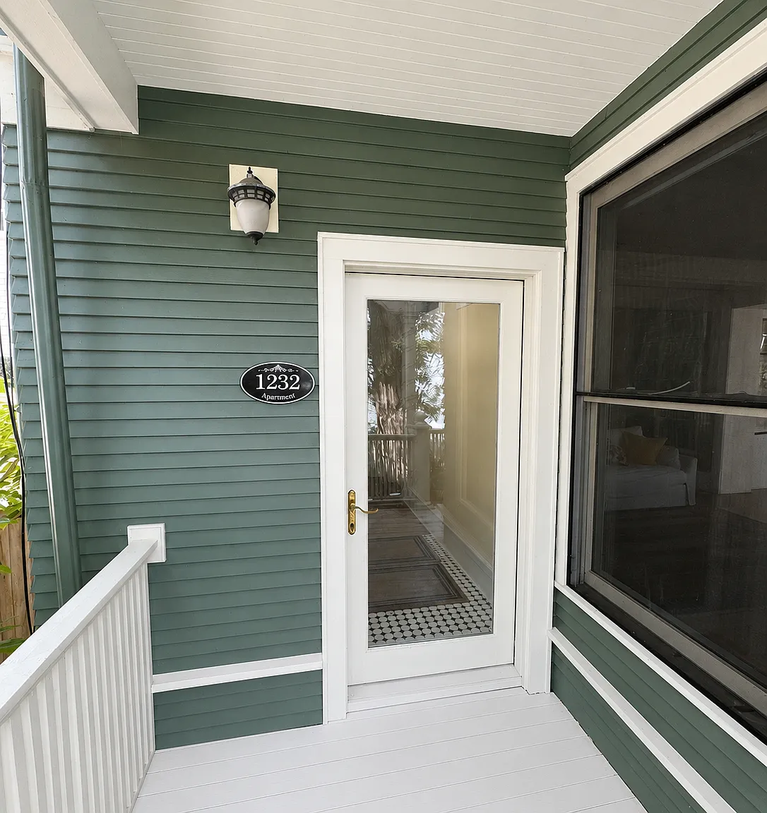 2 bed, 1.0 bath, $3,000 — Photo 2