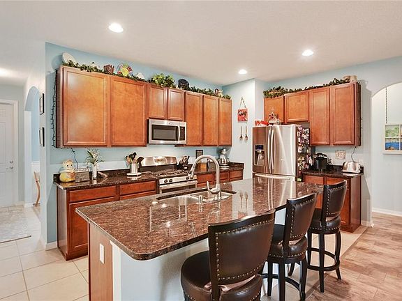 5th image of 506 Elkhorn Fern Ln