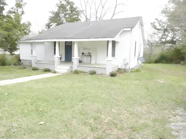 107 S Hughes St, Opp, AL 36467