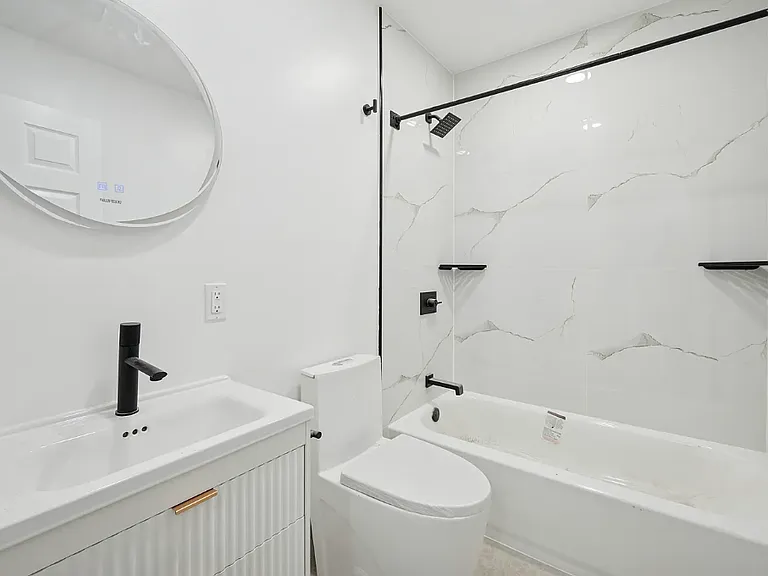 51 Farson St #A1 — Photo 4