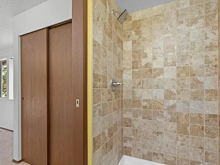 16425 NE 105th Pl — Photo 19