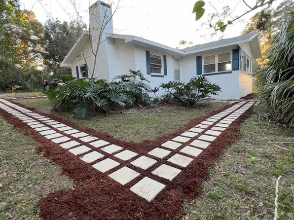 26221 SE 159th Ln, Umatilla, FL 32784