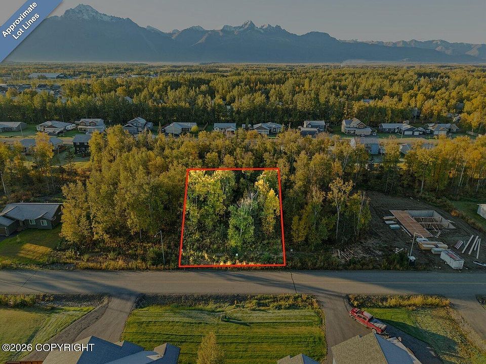 2nd image of 1553 E Hidden Ranch Loop