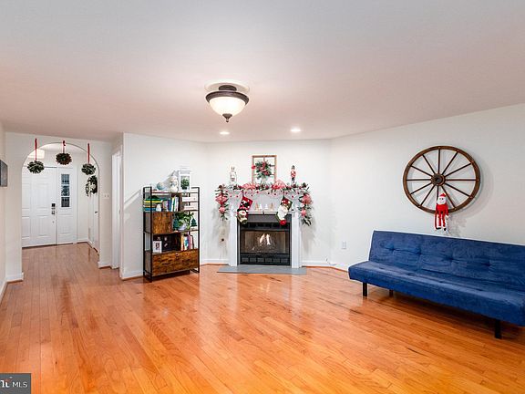 4th image of 6204 William Mosby Dr