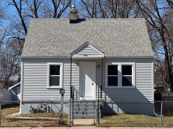 2817 9th St, Rockford, IL 61109