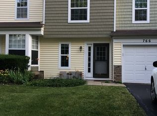 766 Spyglass Hill Ct, Elgin, IL 60123