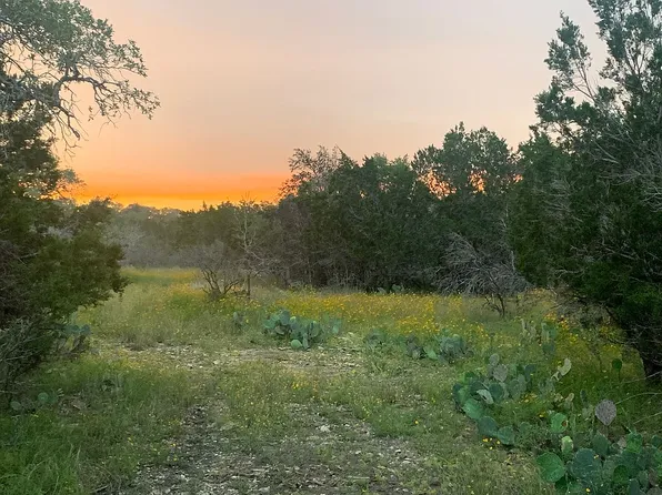 2652 County Road 20 #Rio, Rio Medina, TX 78066