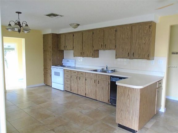 2nd image of 903 Virginia Ave