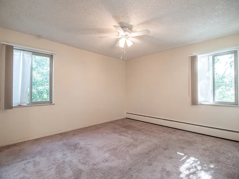 5798 S Gallup St — Photo 7