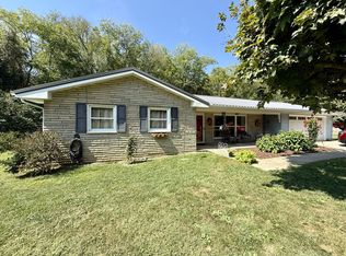 10 Carol Ln, Athens, OH 45701