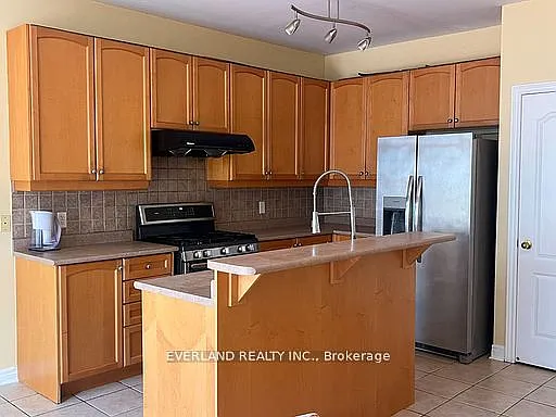 16 Harry Swingler Dr — Photo 6
