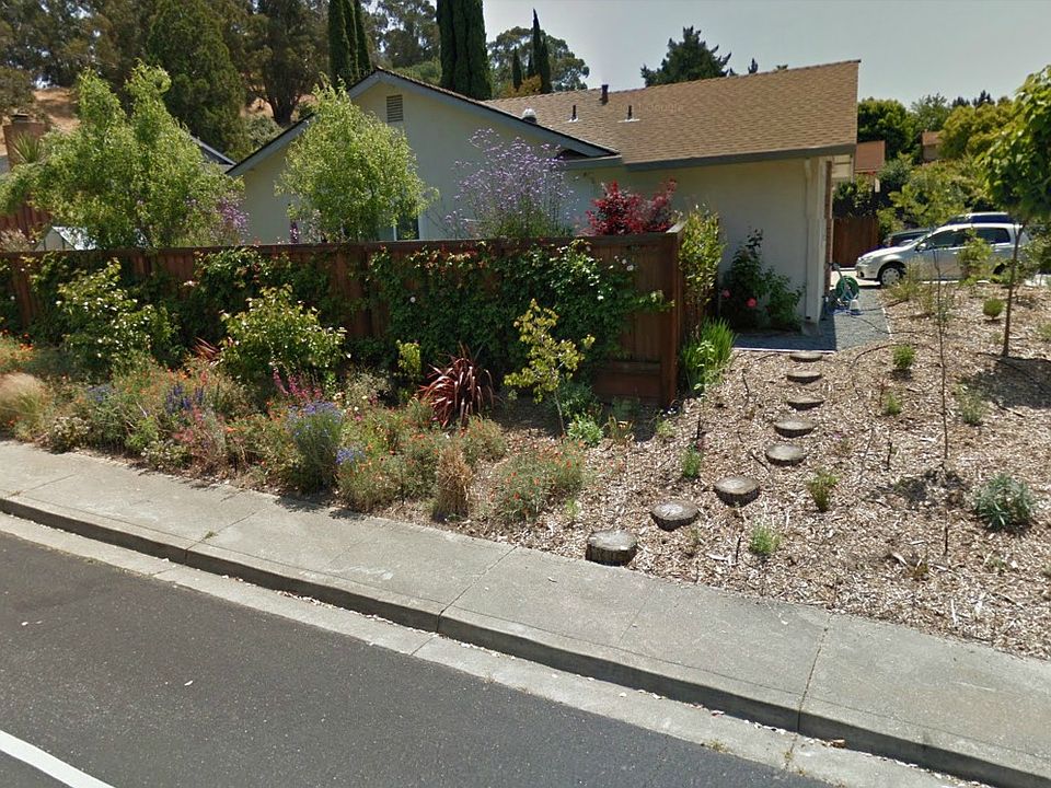 Corner side of house