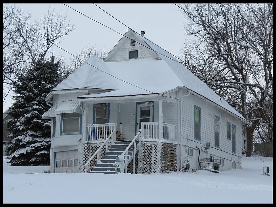 2nd image of 1203 Poplar St