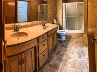4890 Applewood Ln, Northwood, OH 43619