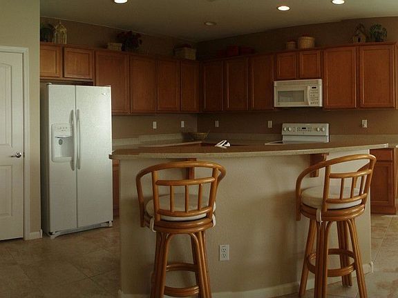 5th image of 16127 W Vale Dr