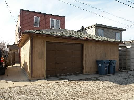 5th image of 915 N 16th Ave
