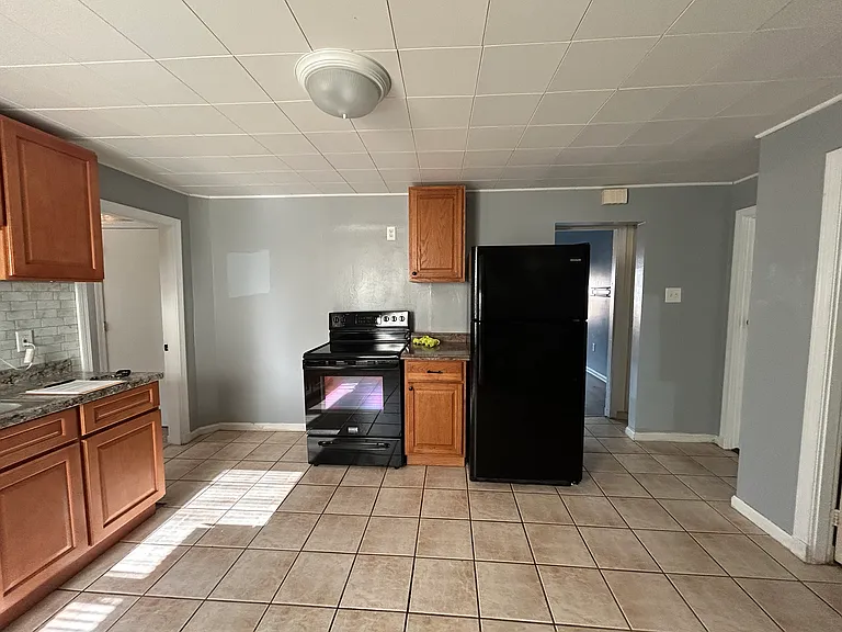 93 Whipple St #1 — Photo 1