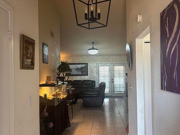 3rd image of 9002 W CORONADO Road