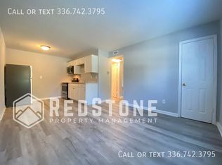 860 Sharpe Rd APT A, Burlington, NC 27217