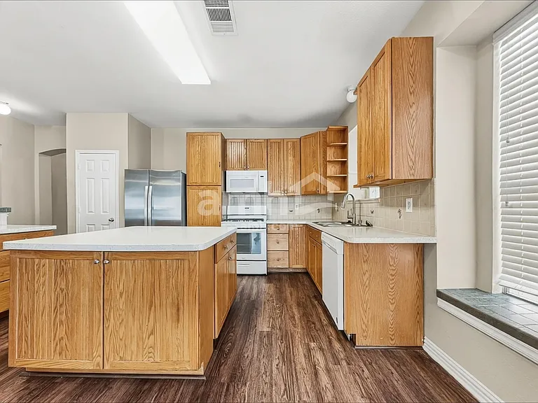 4308 Rebecca Ct — Photo 3