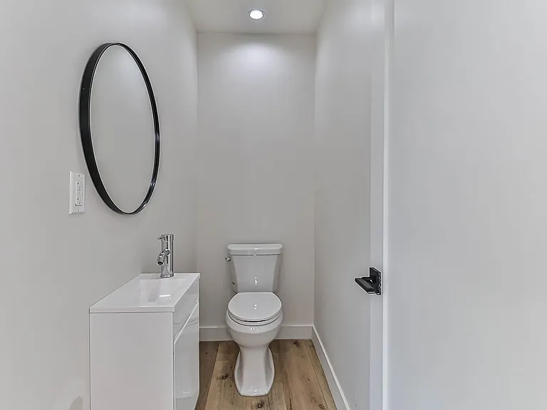11801 Albers St — Photo 19