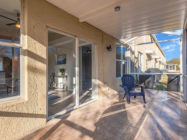 Olivedale Dr — Photo 17