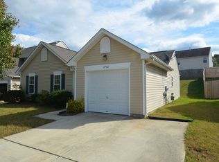 2702 Forest Grove Ct, Charlotte, NC 28269
