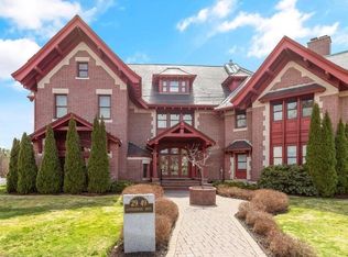 35 Cochichewick Dr, North Andover, MA 01845