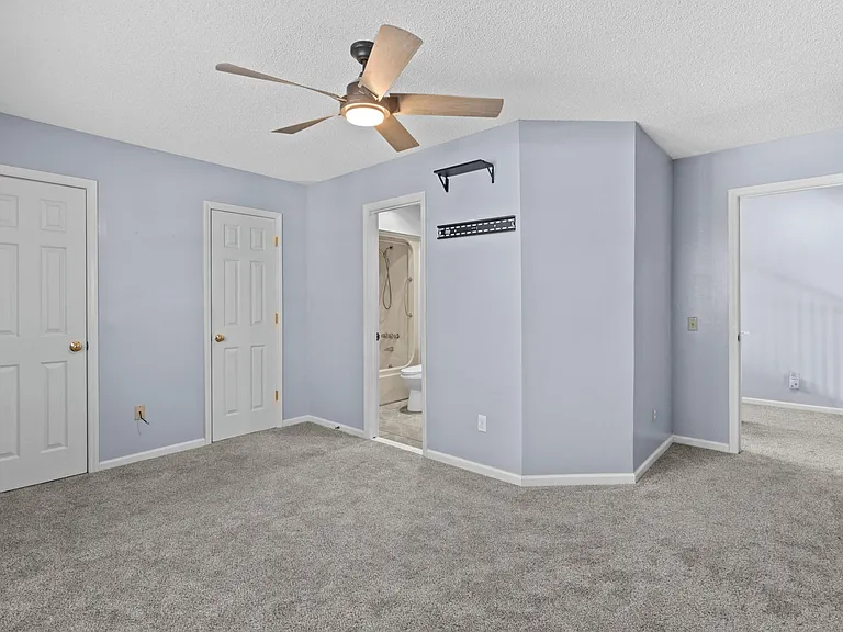 345 15th Ave S #2 — Photo 30